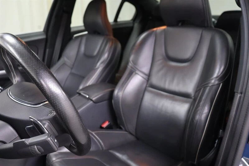 2017 Volvo S60 2nd Gen - Image 17 of 27
