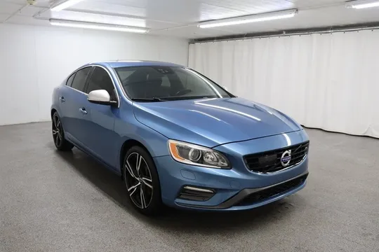 2017 Volvo S60 T6 R-Design Platinum