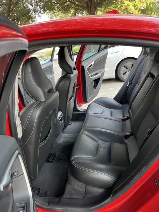 2017 Volvo S60 2nd Gen - Image 10 of 16