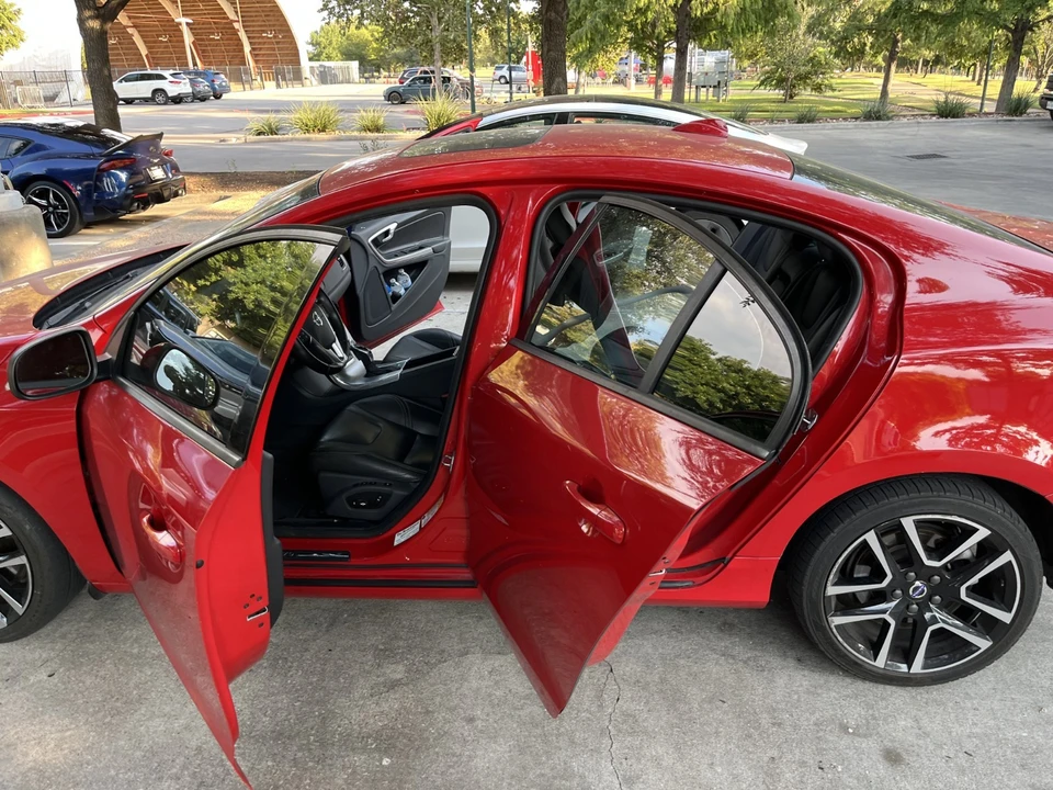 2017 Volvo S60 2nd Gen - Image 4 of 16