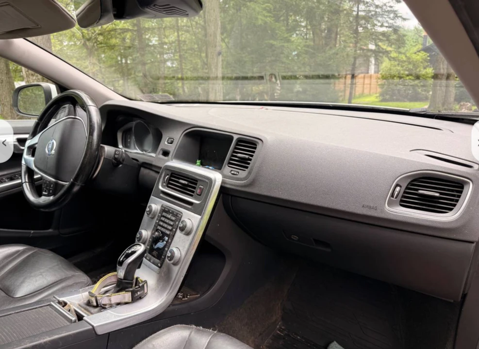 2017 Volvo S60 2nd Gen - Image 7 of 12