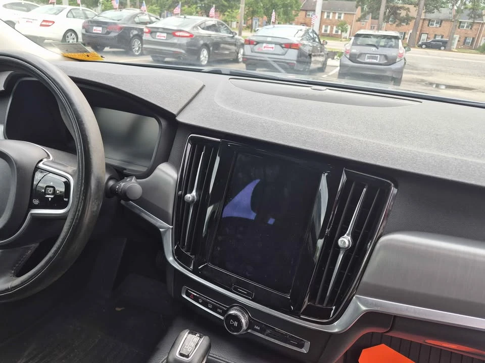 2017 Volvo S90 - Image 10 of 14