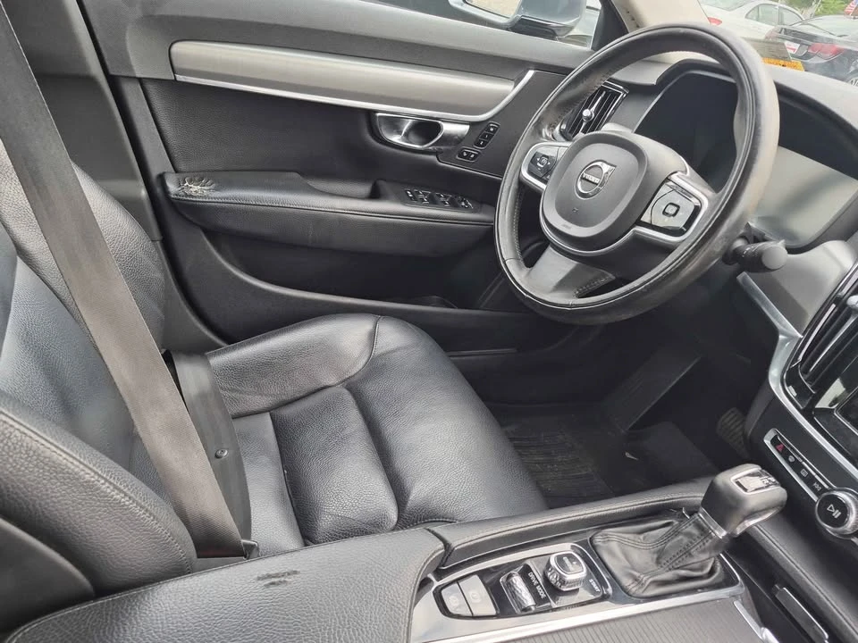 2017 Volvo S90 - Image 11 of 14