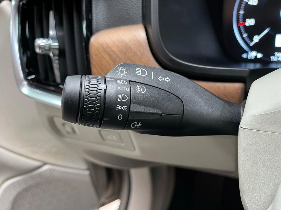 2017 Volvo S90 - Image 17 of 21