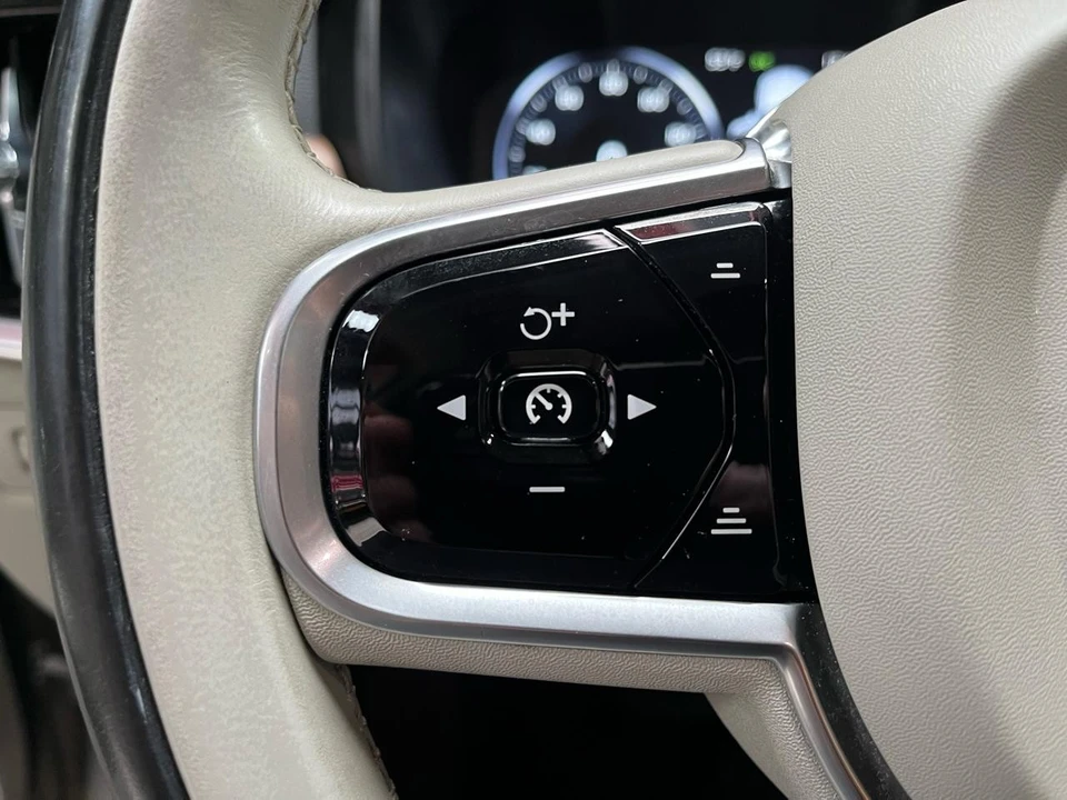 2017 Volvo S90 - Image 15 of 21