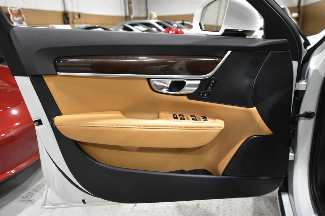 2017 Volvo S90 - Image 13 of 21
