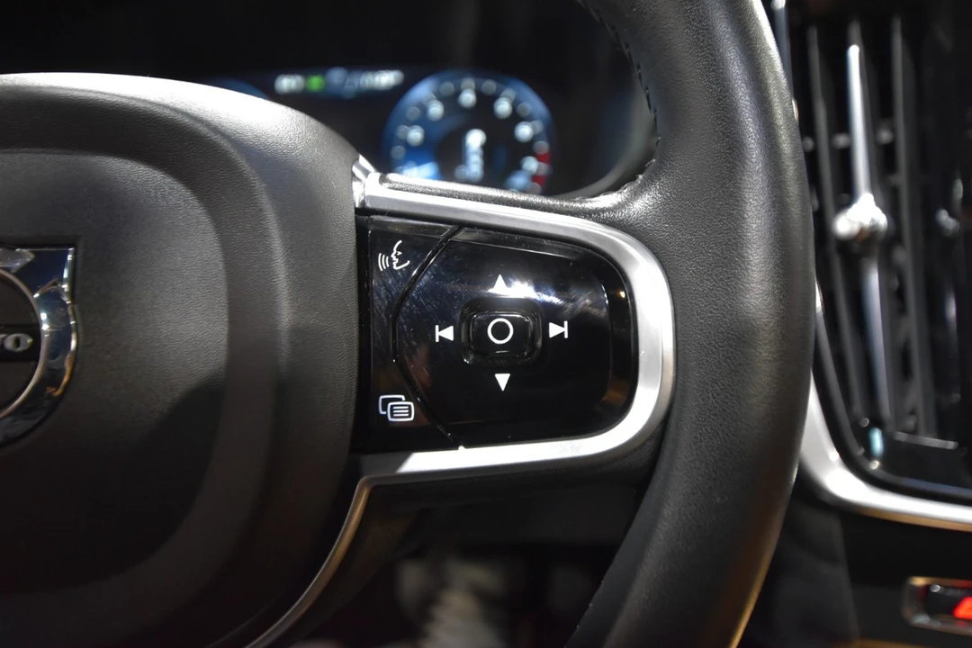 2017 Volvo S90 - Image 20 of 21