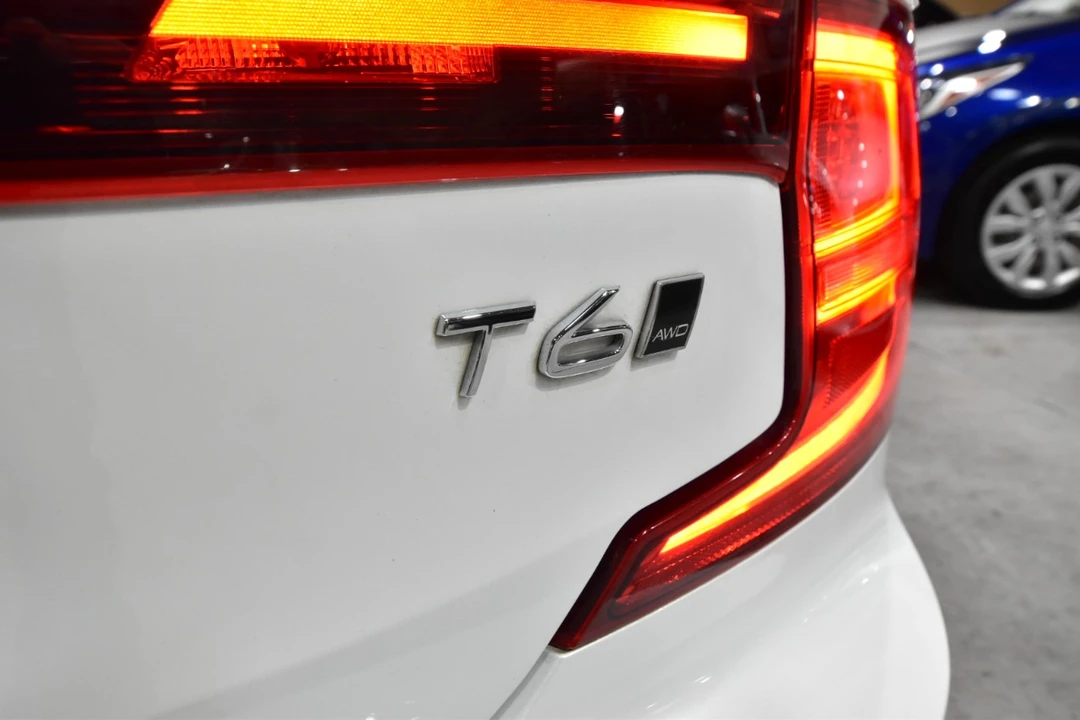2017 Volvo S90 - Image 10 of 21