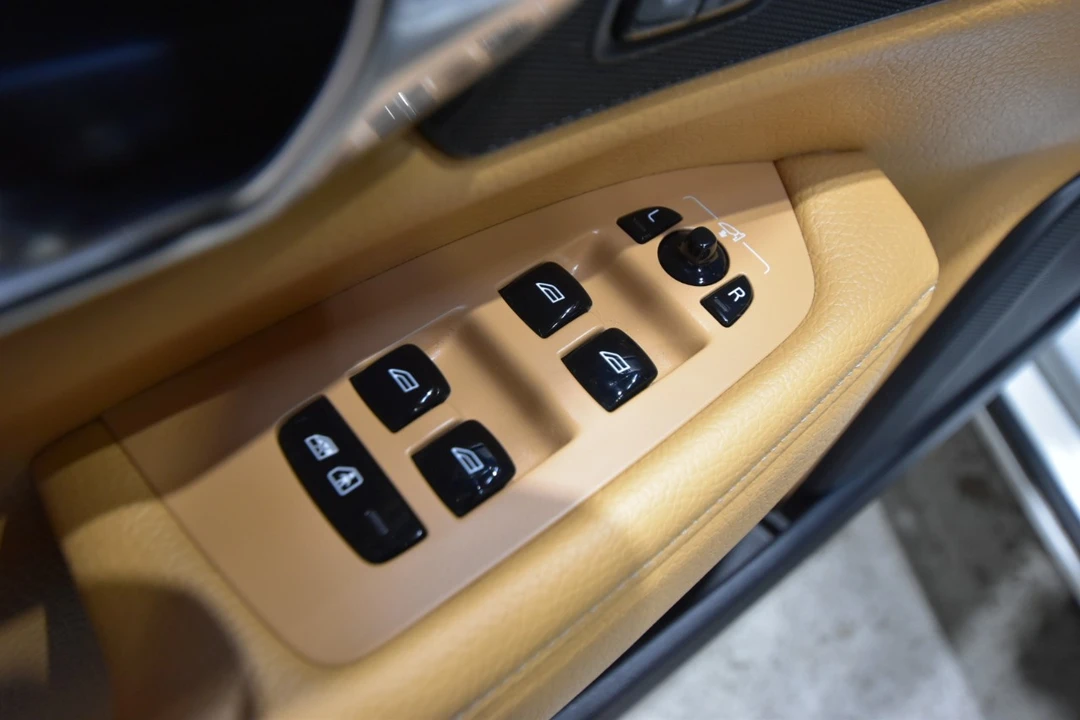 2017 Volvo S90 - Image 14 of 21