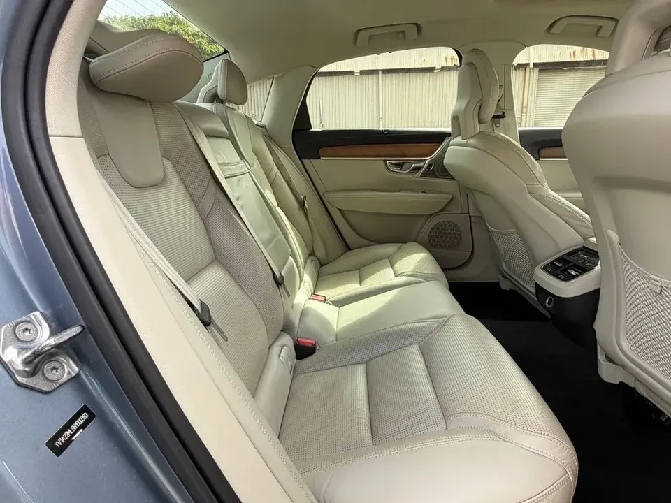 2017 Volvo S90 - Image 17 of 20
