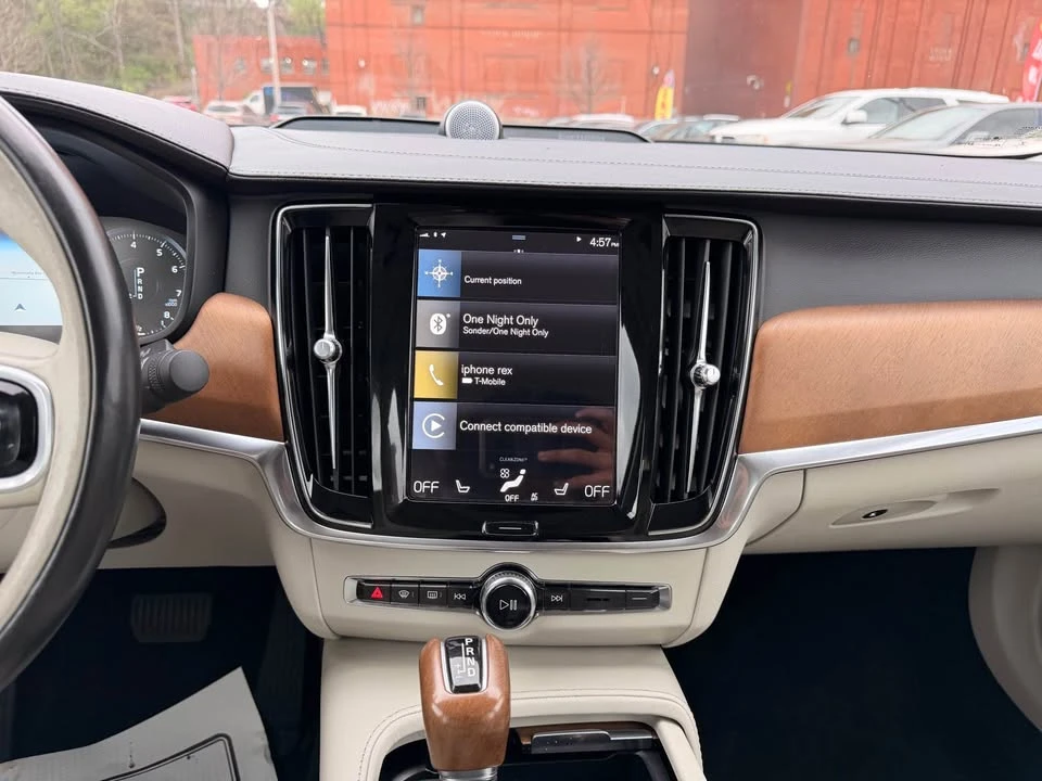 2017 Volvo S90 - Image 10 of 21