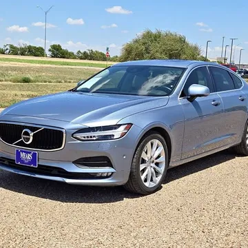 2017 Volvo S90 T6 Momentum