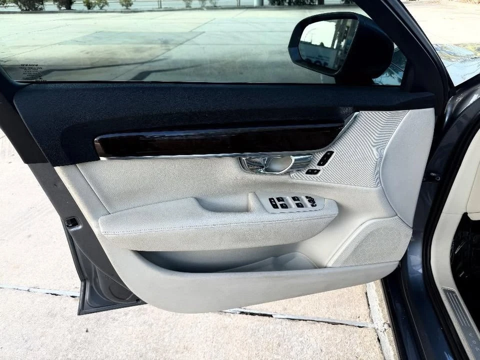 2017 Volvo S90 - Image 11 of 20