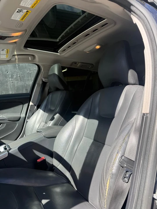2017 Volvo V60 1st Gen - Image 8 of 8