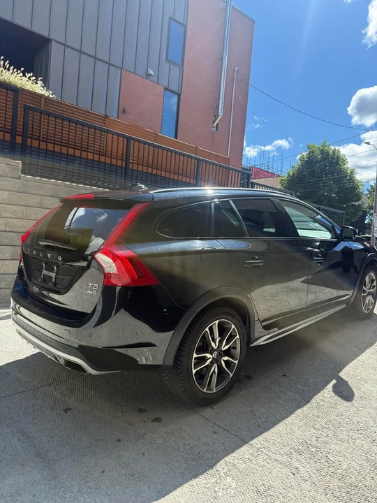 2017 Volvo V60 1st Gen - Image 3 of 8