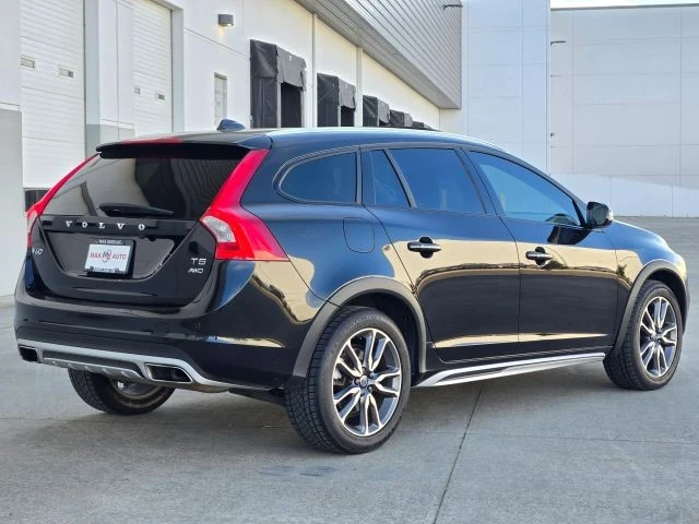 2017 Volvo V60 1st Gen - Image 8 of 21