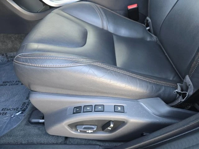 2017 Volvo V60 1st Gen - Image 14 of 21