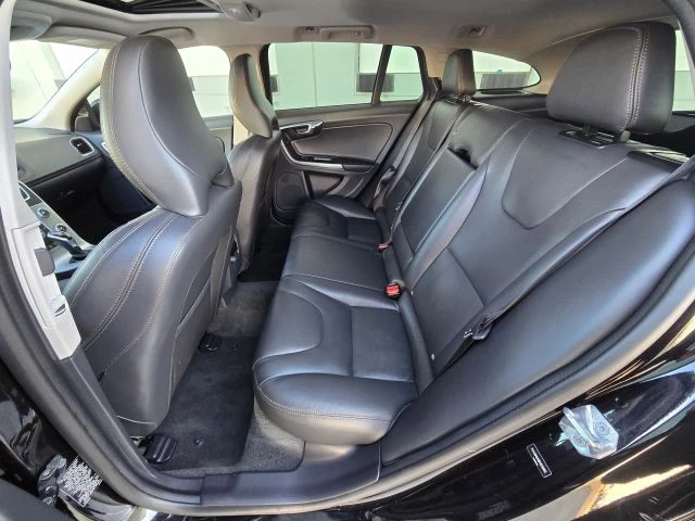 2017 Volvo V60 1st Gen - Image 15 of 21
