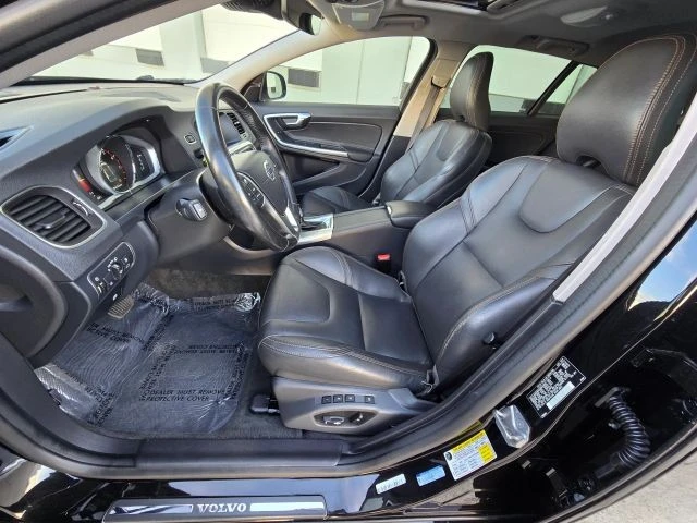 2017 Volvo V60 1st Gen - Image 12 of 21