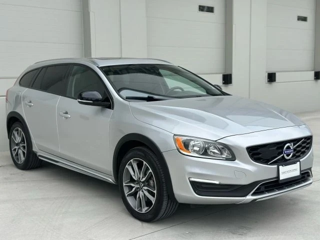 2017 Volvo V60 1st Gen - Image 7 of 21