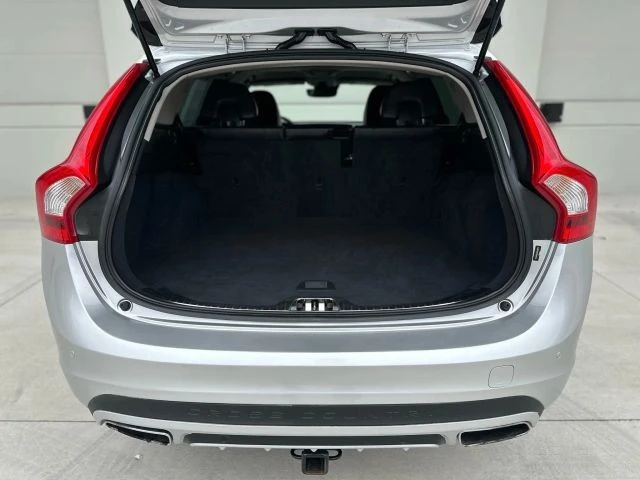 2017 Volvo V60 1st Gen - Image 12 of 21