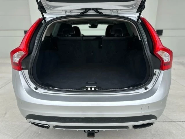 2017 Volvo V60 1st Gen - Image 12 of 21