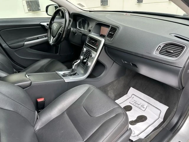 2017 Volvo V60 1st Gen - Image 15 of 21