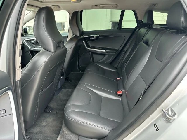 2017 Volvo V60 1st Gen - Image 11 of 21
