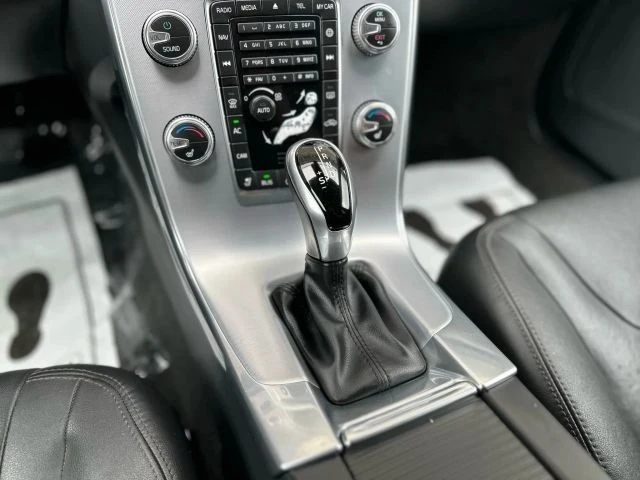 2017 Volvo V60 1st Gen - Image 20 of 21