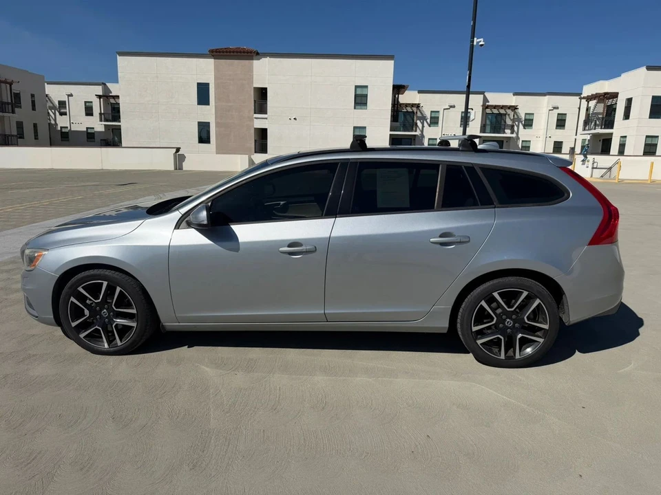 2017 Volvo V60 1st Gen - Image 2 of 21
