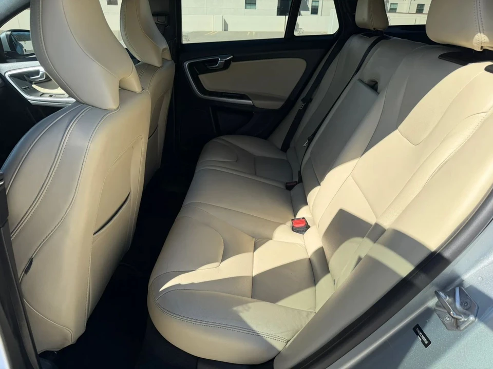 2017 Volvo V60 1st Gen - Image 12 of 21