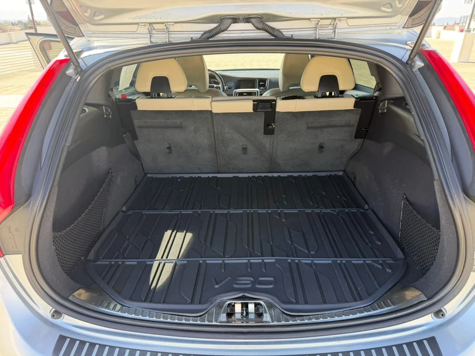 2017 Volvo V60 1st Gen - Image 18 of 21