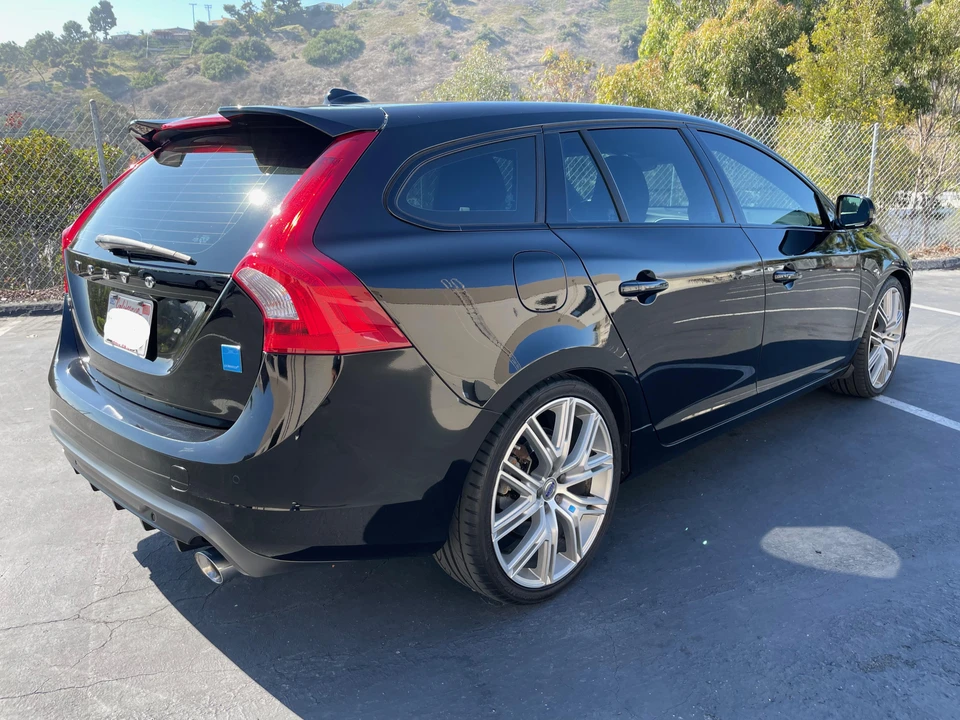 2017 Volvo V60 1st Gen - Image 20 of 31