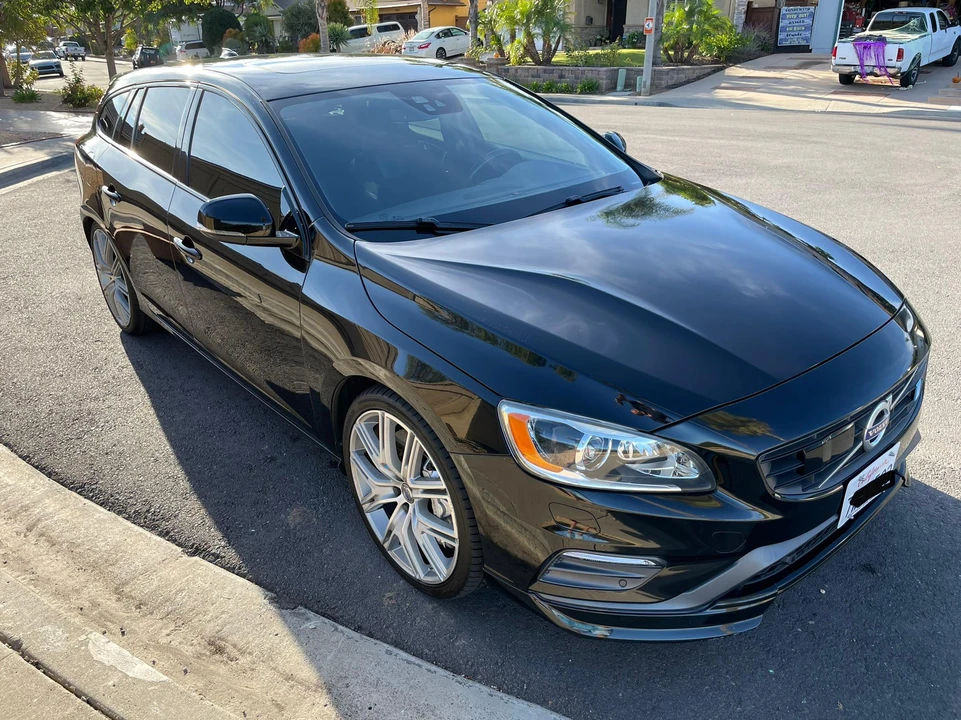 2017 Volvo V60 1st Gen - Image 24 of 31