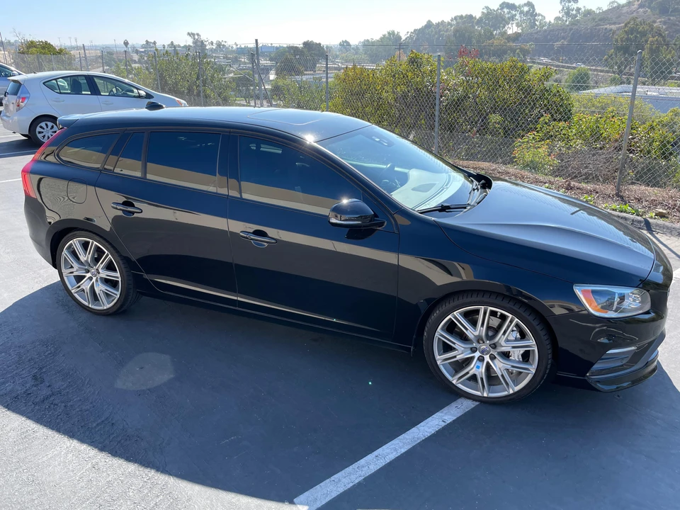 2017 Volvo V60 1st Gen - Image 23 of 31