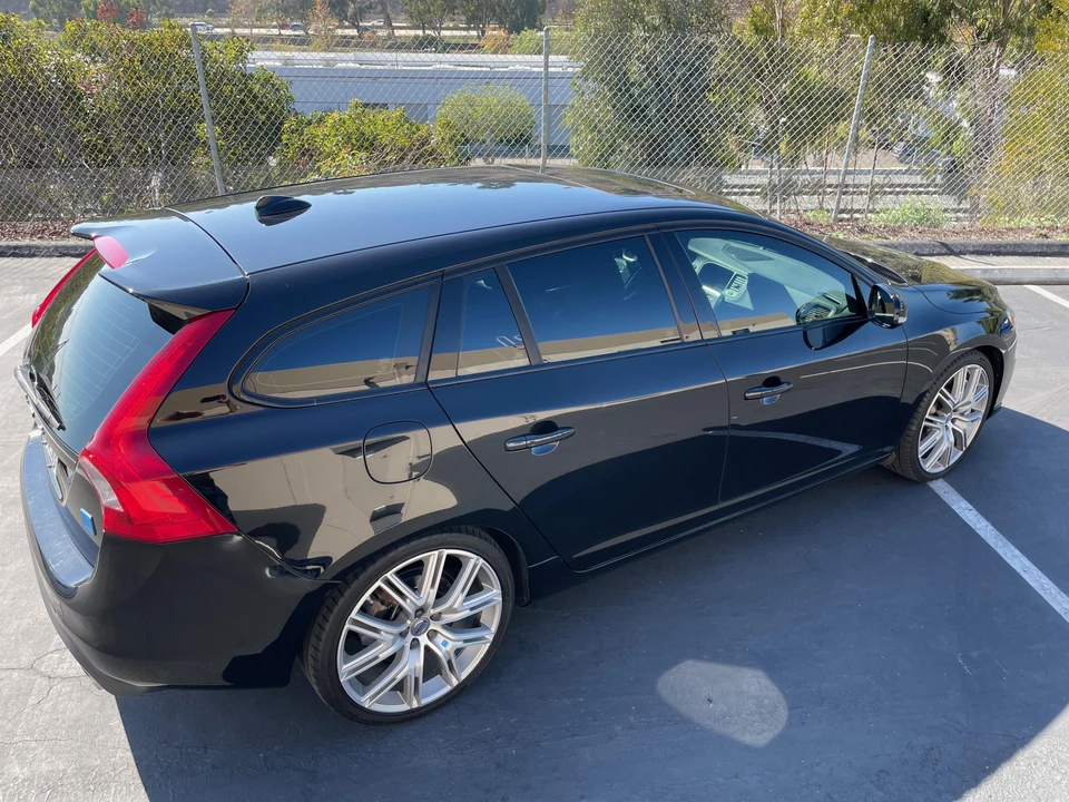 2017 Volvo V60 1st Gen - Image 21 of 31