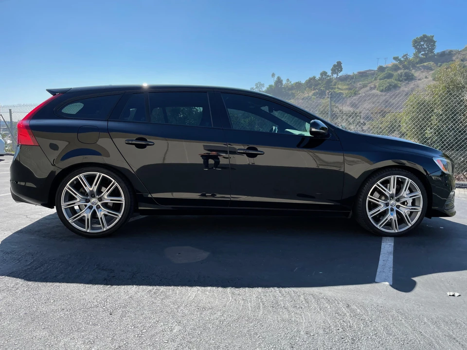 2017 Volvo V60 1st Gen - Image 22 of 31