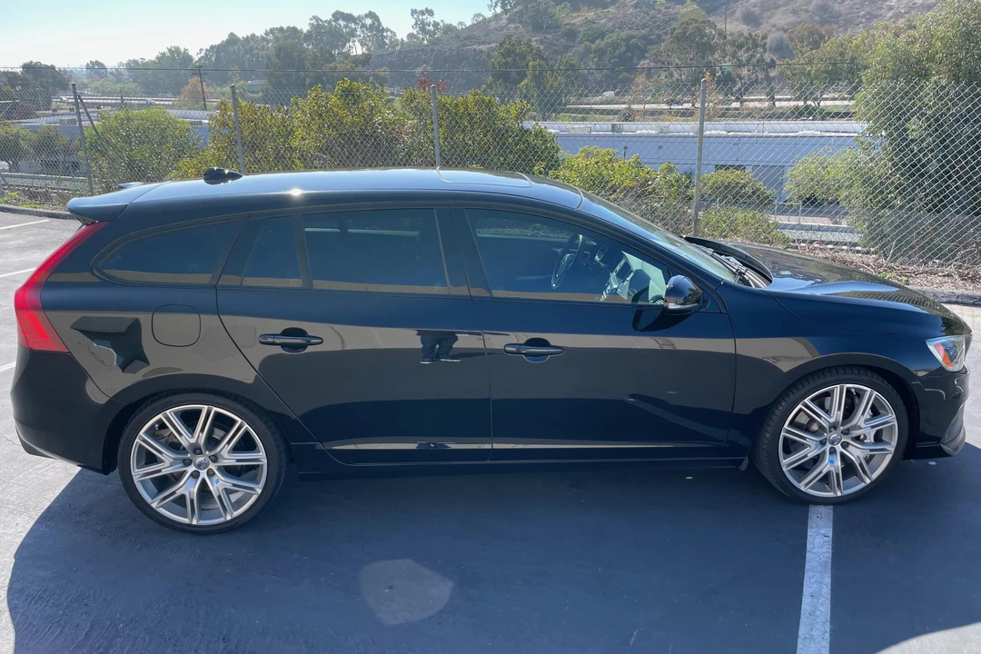 2017 Volvo V60 1st Gen - Image 3 of 31