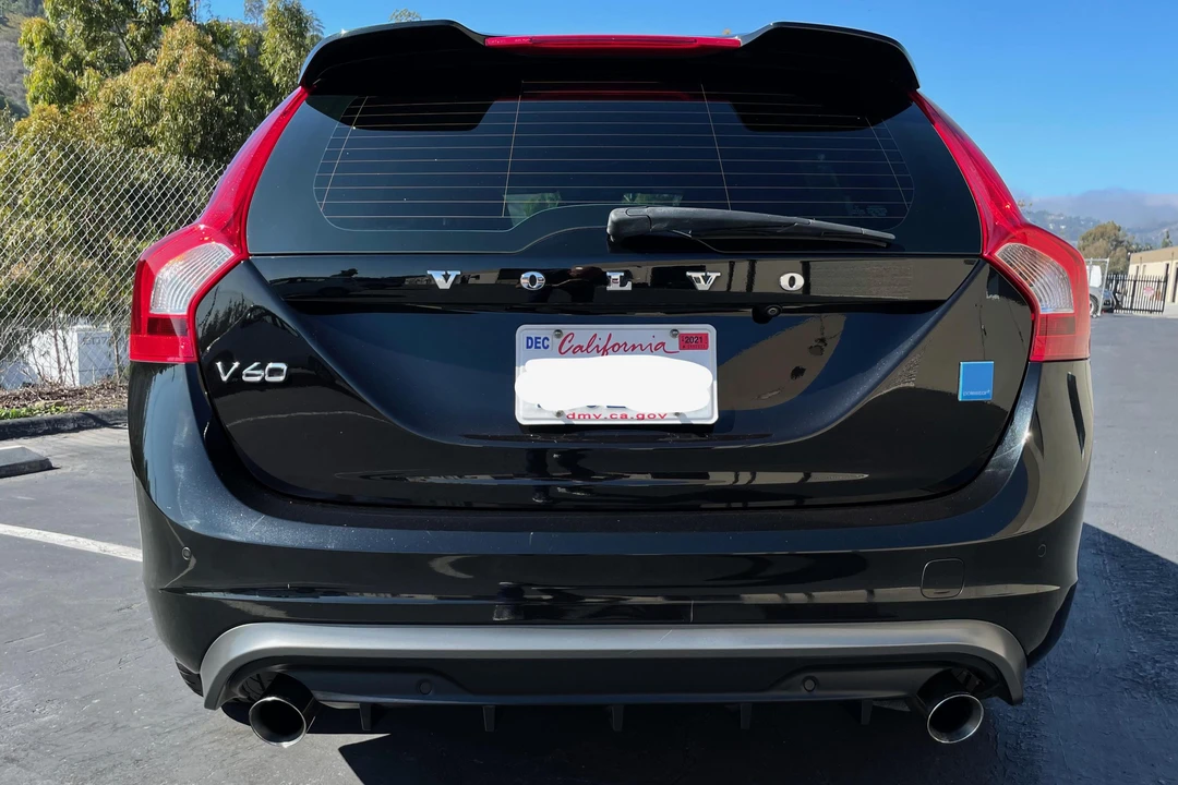 2017 Volvo V60 1st Gen - Image 5 of 31
