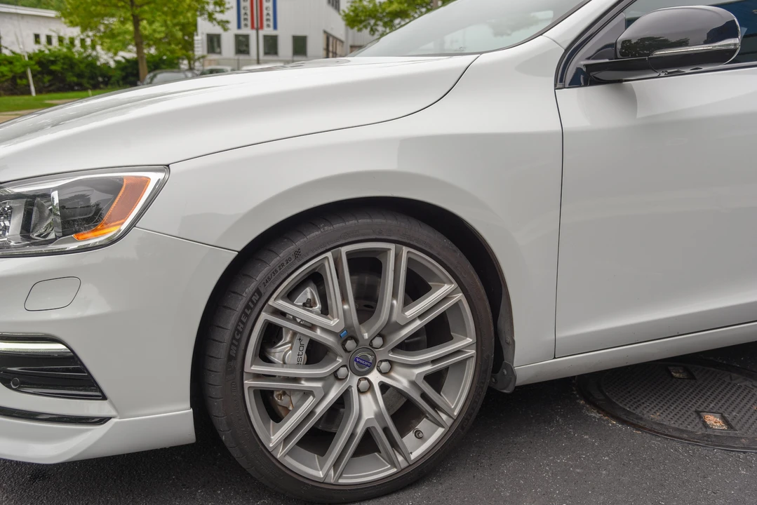 2017 Volvo V60 1st Gen - Image 21 of 31