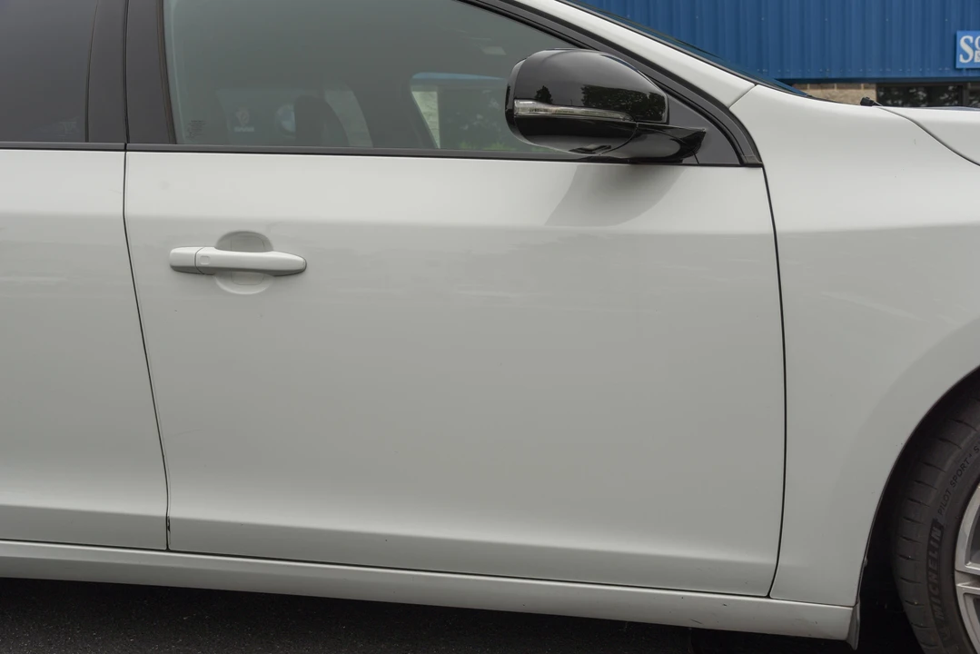 2017 Volvo V60 1st Gen - Image 31 of 31
