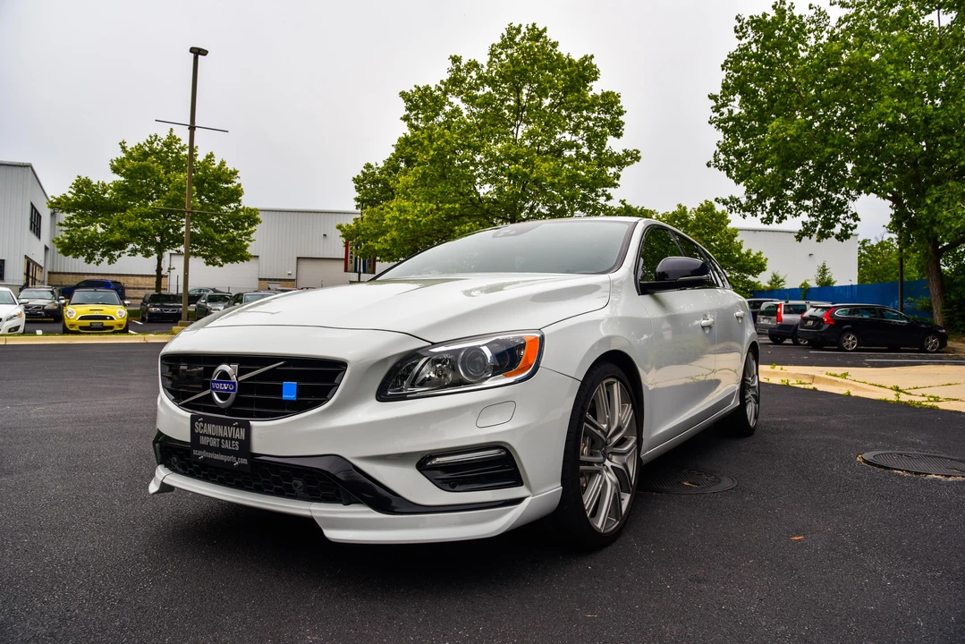 2017 Volvo V60 1st Gen - Image 6 of 31