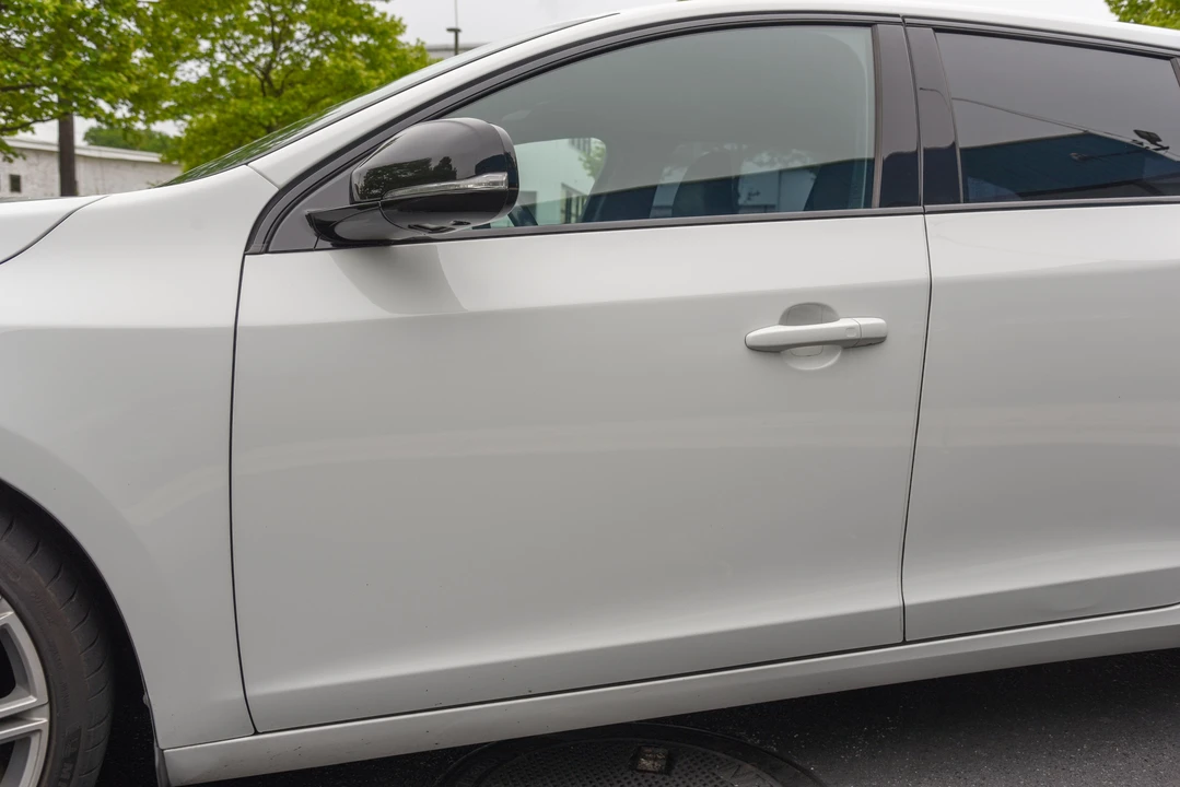 2017 Volvo V60 1st Gen - Image 22 of 31