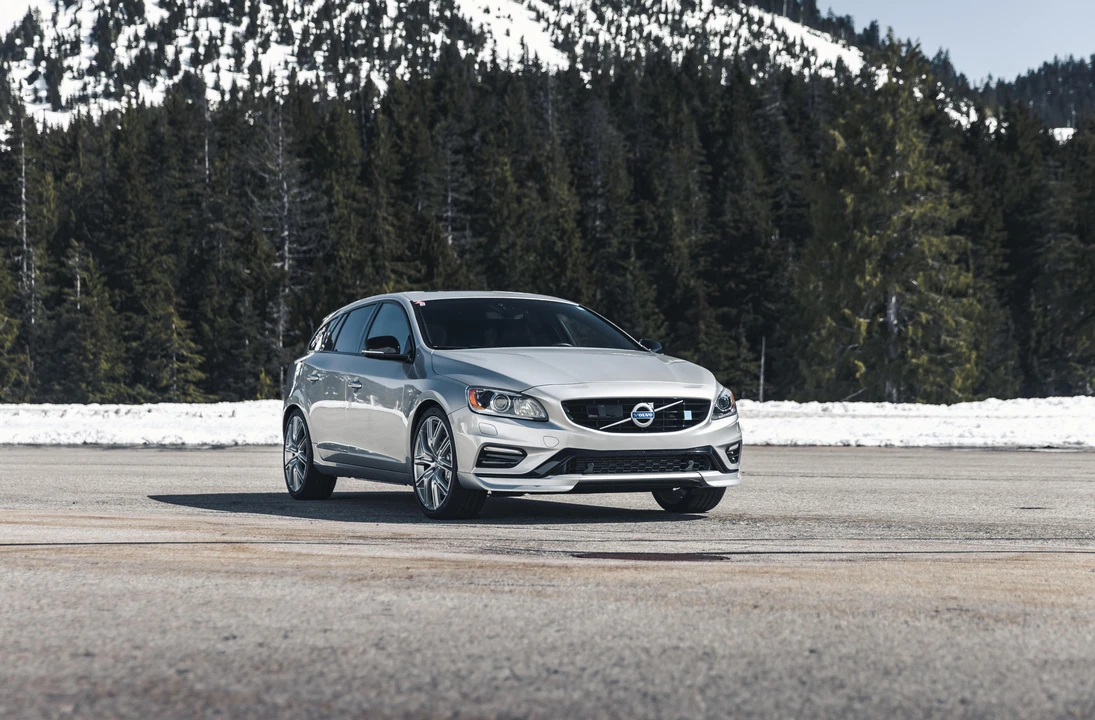 2017 Volvo V60 1st Gen - Image 24 of 31