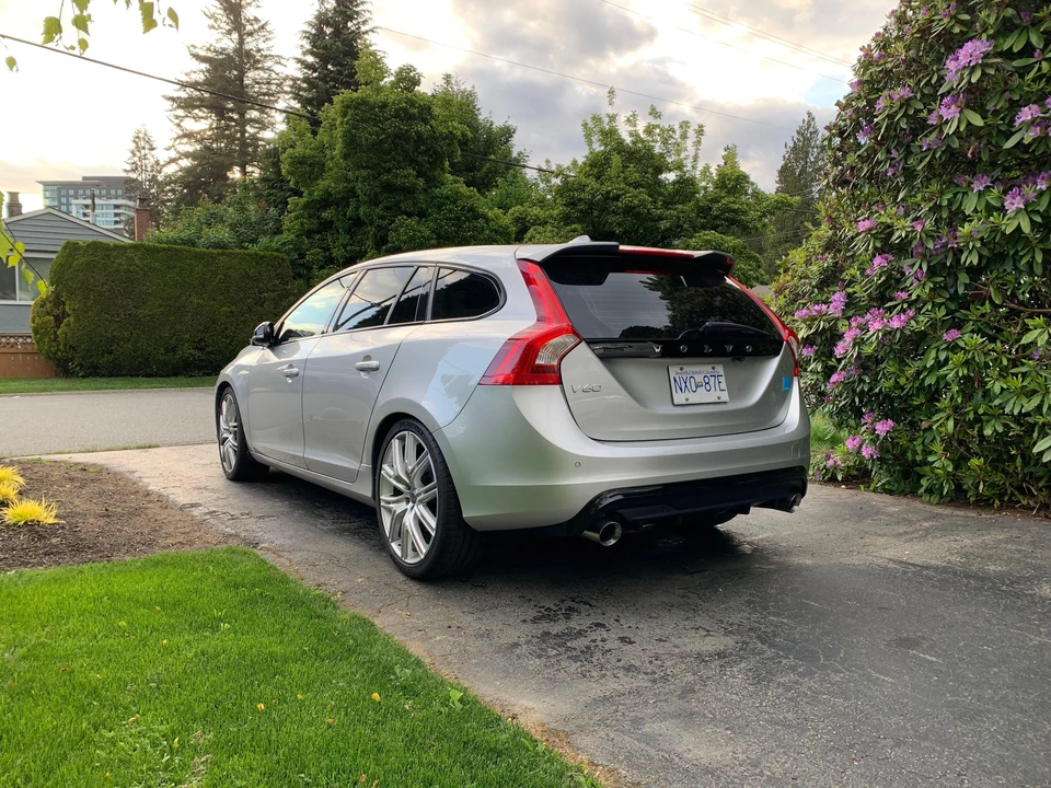 2017 Volvo V60 1st Gen - Image 13 of 31