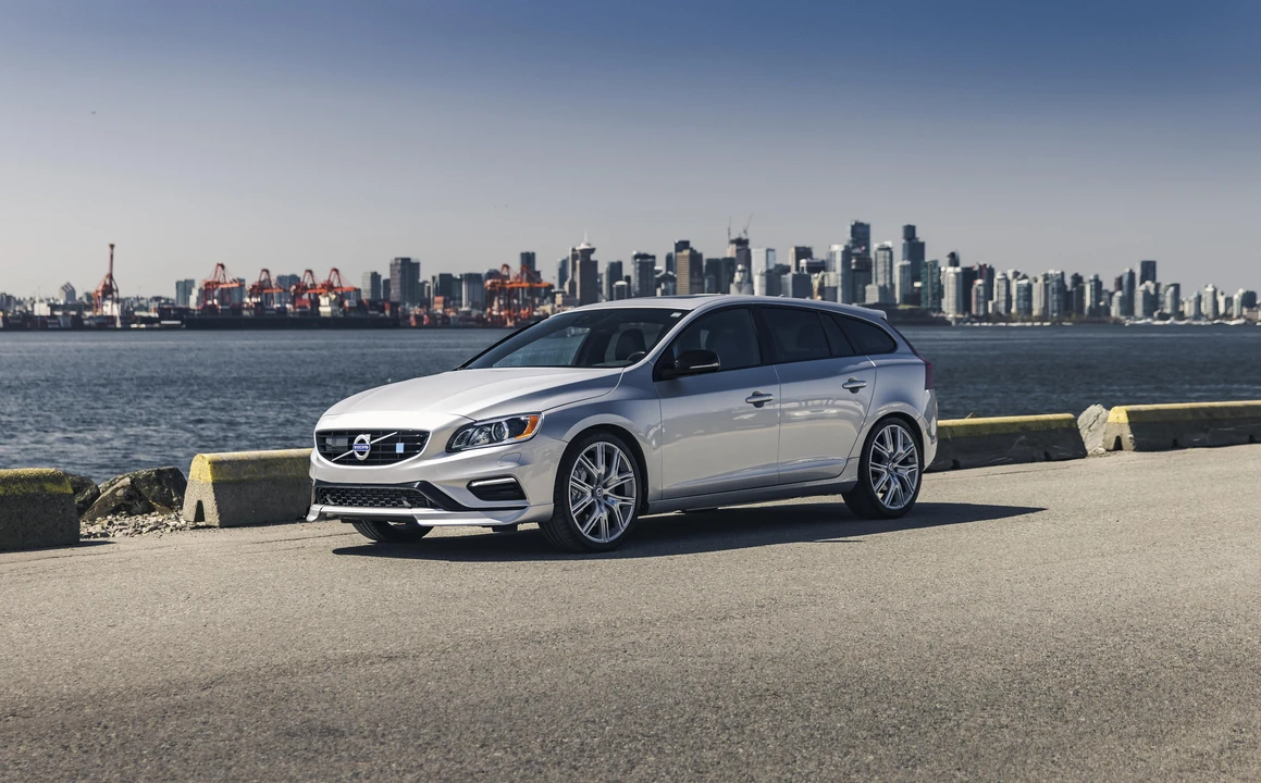 2017 Volvo V60 1st Gen - Image 11 of 31