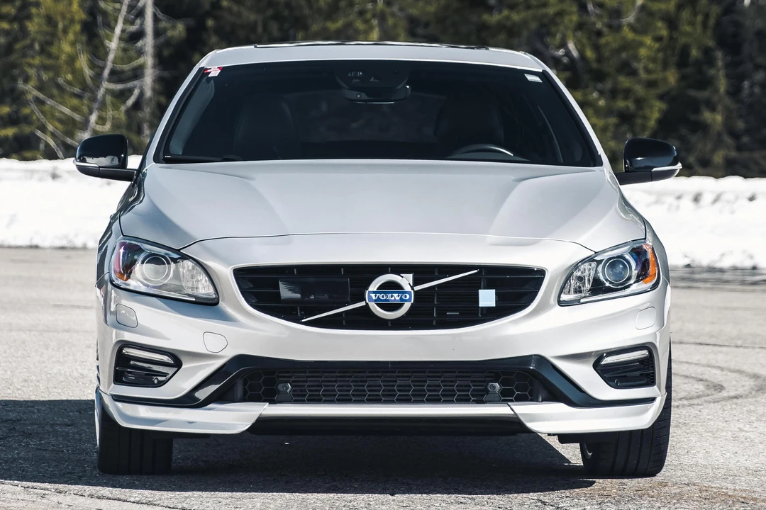 2017 Volvo V60 1st Gen - Image 2 of 31