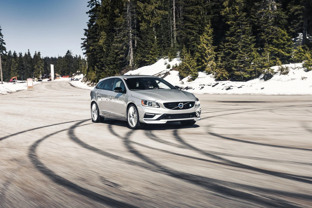 2017 Volvo V60 1st Gen - Image 23 of 31