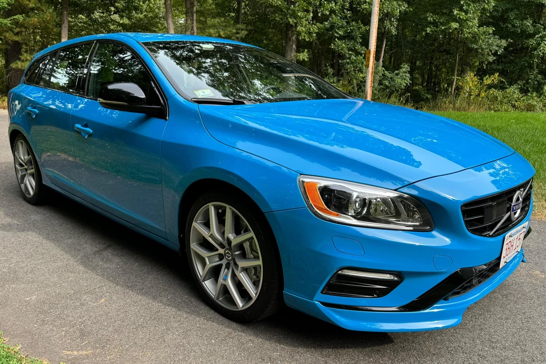 2017 Volvo V60 1st Gen - Image 3 of 31