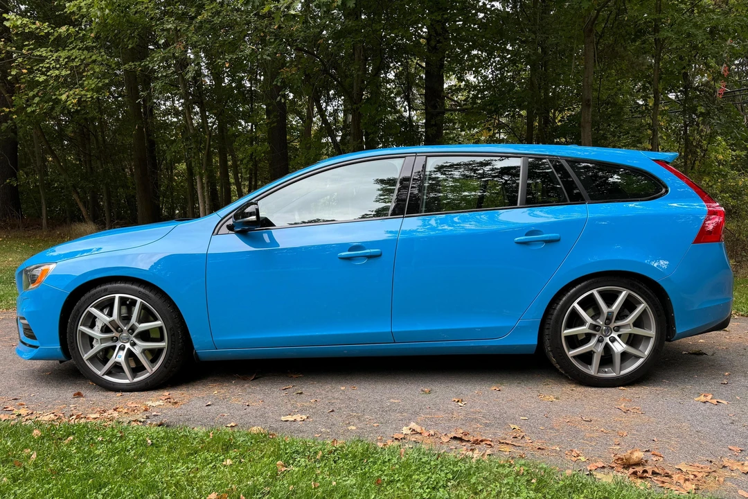 2017 Volvo V60 1st Gen - Image 4 of 31